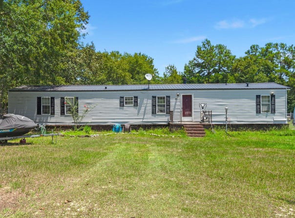262 Albacore Road, Bonneau, SC 29431