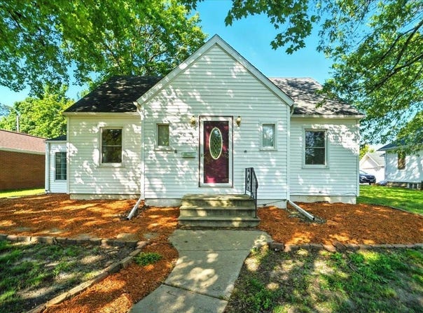 710 10th Street, Eldora, IA 50627