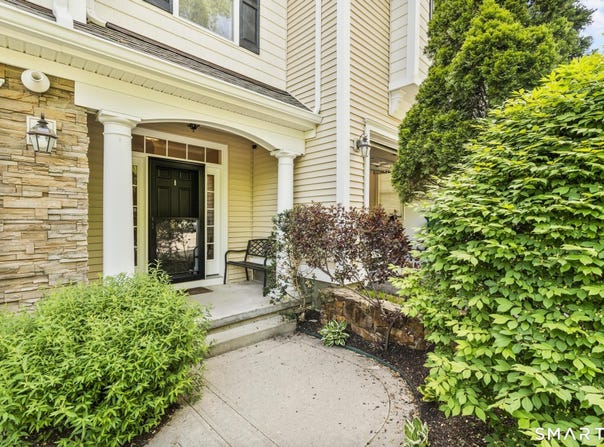 3 Winding Trail, Middlebury, CT 06762