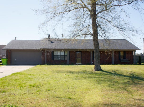 1302 E 20th Street, Stuttgart, AR 72160-0000