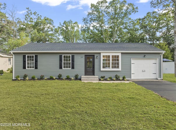 249 Crows Nest Road, Manahawkin, NJ 08050