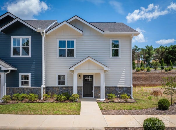 198 Beacon Avenue, Morganton, NC 28655