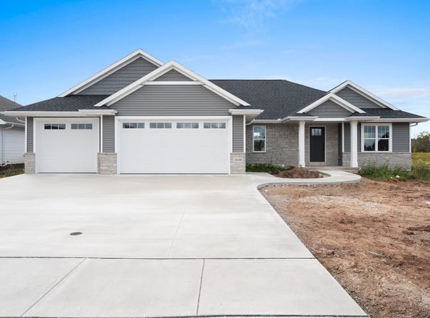 3236 WILLOW Road, GREEN BAY, WI 54311-0000
