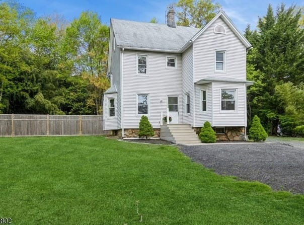 590 Valley Rd, Long Hill Twp., NJ 07933