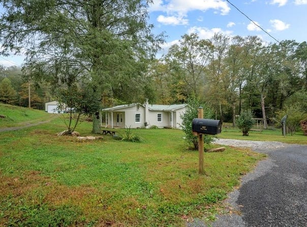 487 Dry Twig Rd., Laurel Fork, VA 24352