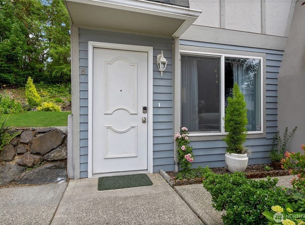 8309 Cirque Drive W 8, University Place, WA 98467