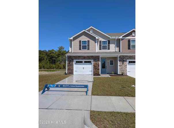 83 Commons View Drive, Hampstead, NC 28443