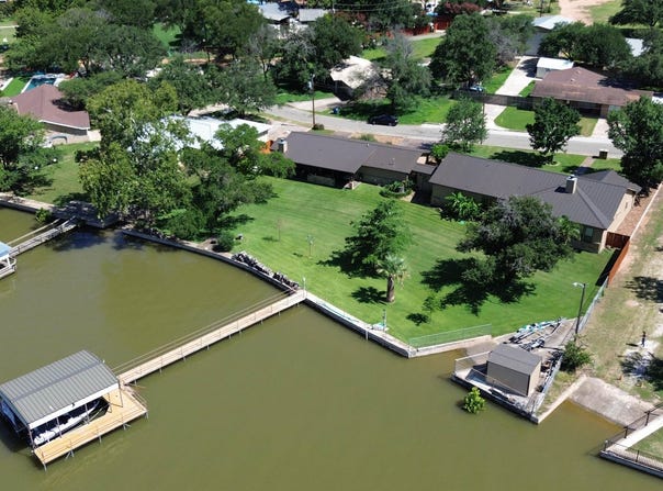 348 Carlson Circle, Buchanan Dam, TX 78609
