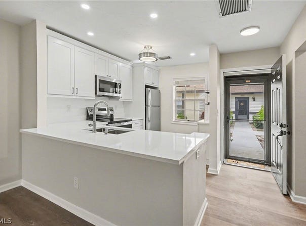 1071 Pine Isle Lane, Naples, FL 34112