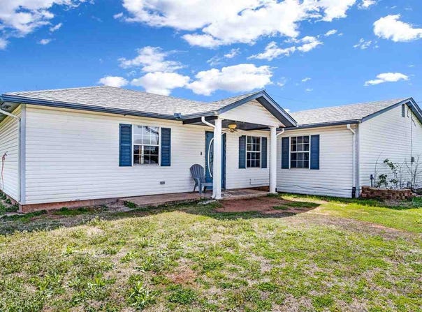 1106 E Floyd, Apache, OK 73006-9280