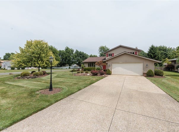 75 Weathervane Lane, Brunswick, OH 44212