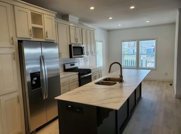 20 Commodore Lane, Sacramento, CA 95838
