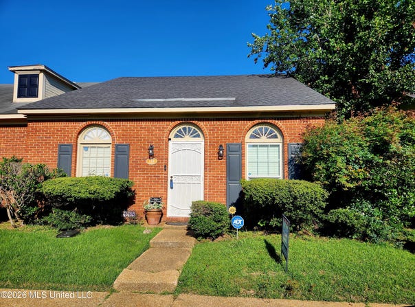 118 N Brighton Drive, Jackson, MS 39211