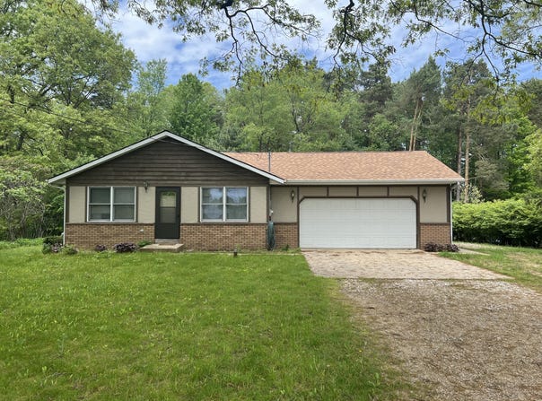 30300 64th Avenue, Lawton, MI 49065