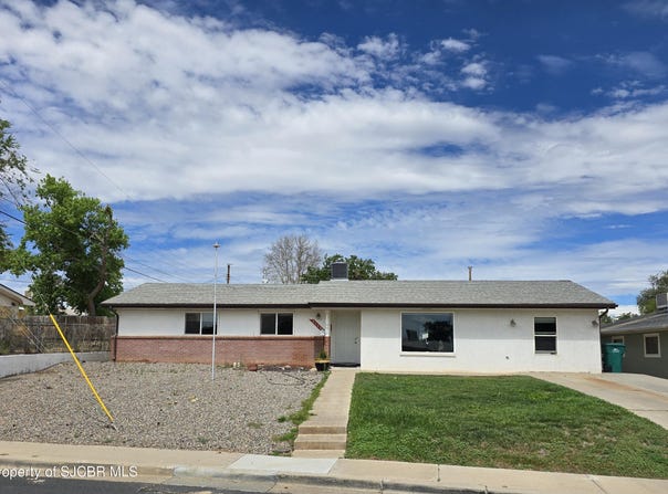 3302 N CORONADO Avenue, Farmington, NM 87401