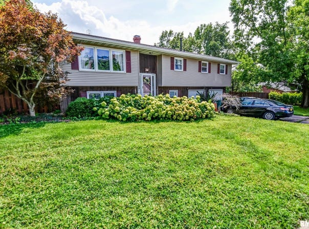 1929 W Ravina Park, Decatur, IL 62526