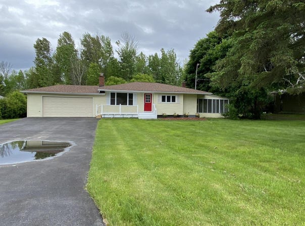 13 Hobbs Road, Plattsburgh, NY 12901