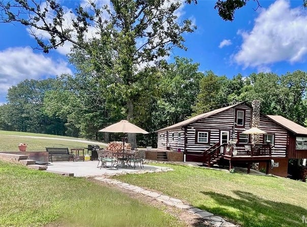 8980 State Road Ww, Dittmer, MO 63023