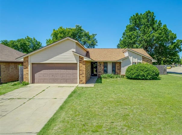 809 Wandering Way, Oklahoma City, OK 73170