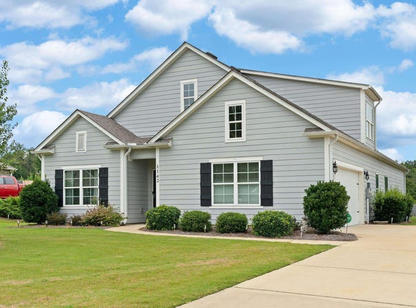 1142 MOUNTAIN LAUREL CIRCLE, MOODY, AL 35004