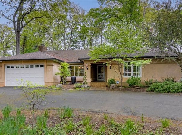 2555 Country Club Road, Winston-Salem, NC 27104