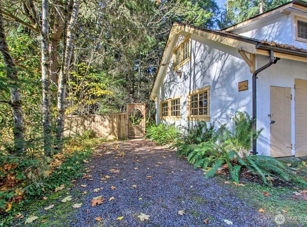 33823 SR 706 3, Ashford, WA 98304