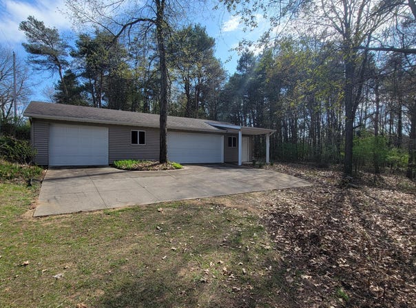 2180 Harwood Road, Ionia, MI 48846