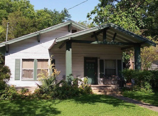 1326 S Walnut Street, Sherman, TX 75090