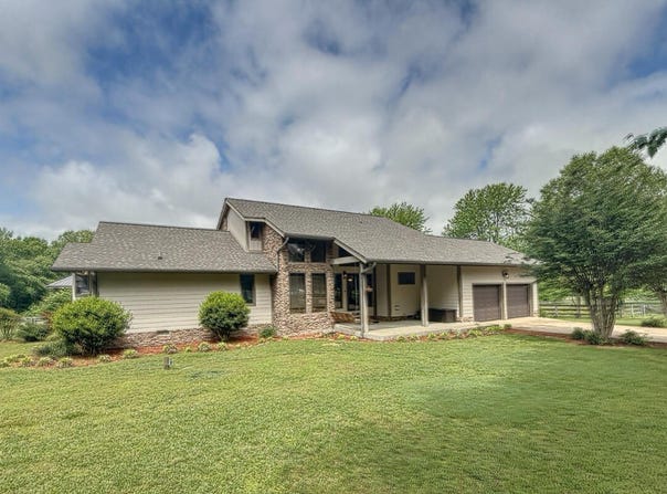 3389 Magnolia Drive, Ider, AL 35981