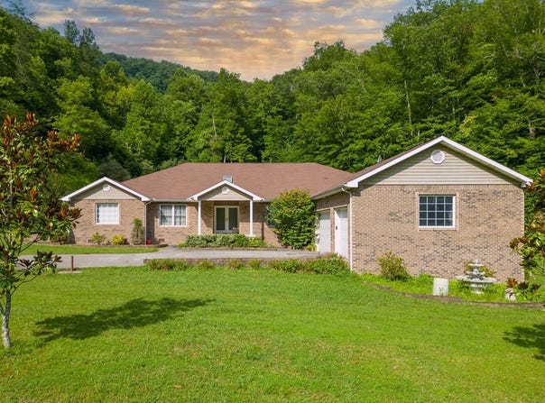 4242 Thornton Rd, Thorton, KY 41855