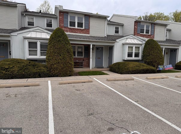 1032 MILL CREEK, FEASTERVILLE TREVOSE, PA 19053