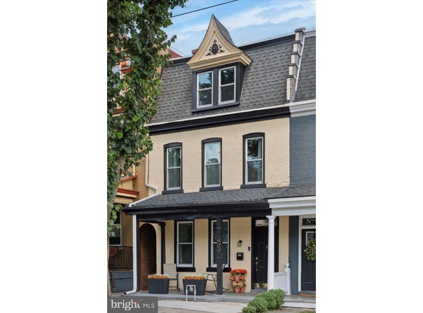 909 E ORANGE STREET, LANCASTER, PA 17602