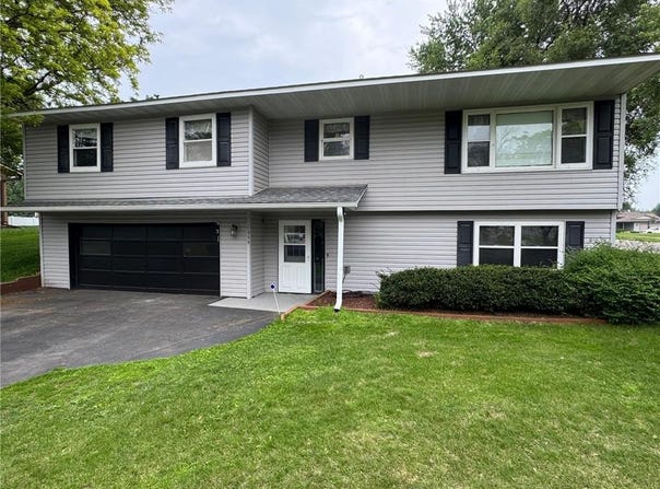 1359 20th Street W, Hastings, MN 55033
