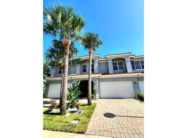 2247 SW Cape Cod Drive, Port Saint Lucie, FL 34953