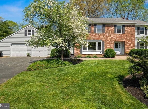 5 PINEWOOD COURT, WEST WINDSOR, NJ 08550