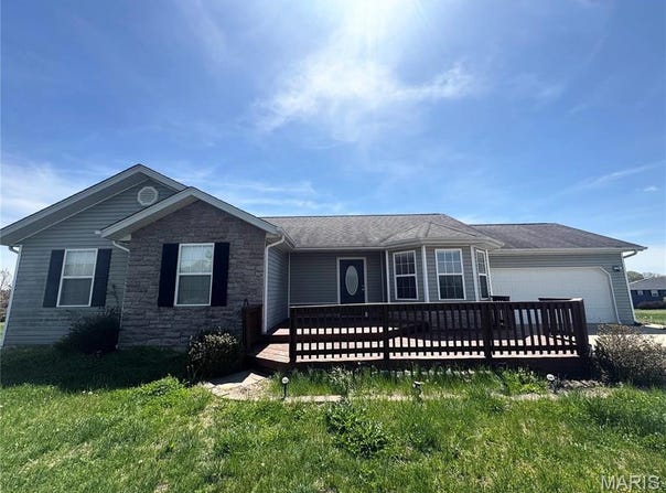 18410 Charity Drive, Dixon, MO 65459