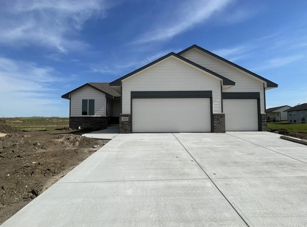 1973 E Limestone St, Andover, KS 67002
