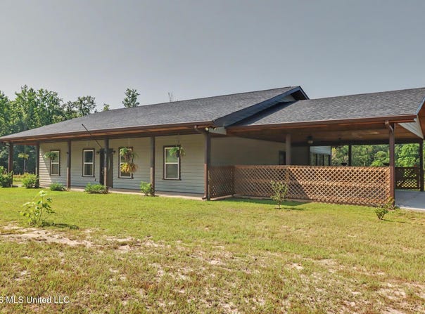 432 Paramount Church Road, Perkinston, MS 39573