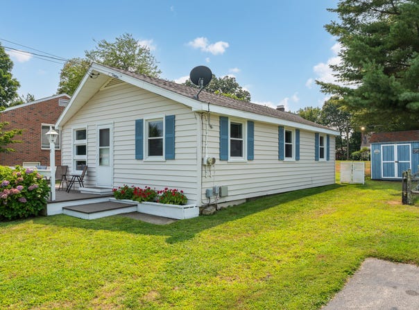 15 Washington Avenue, Old Lyme, CT 06371