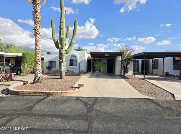 1358 S Desert Meadows Circle, Green Valley, AZ 85614