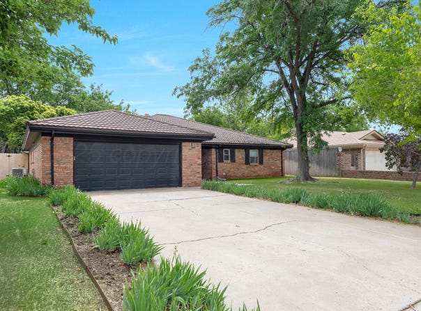 3703 MONTAGUE Drive, Amarillo, TX 79109-3941