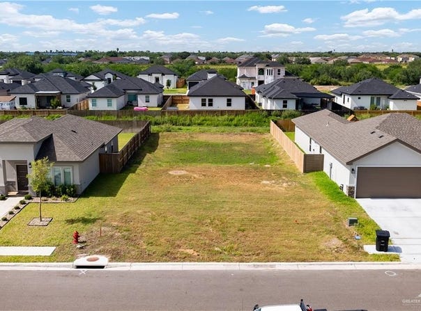 1224 W Dawes Avenue, Alton, TX 78573