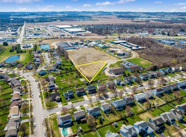 1631 Hubbard Drive, Lancaster, OH 43130