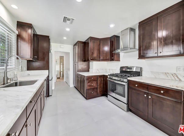 23008 Hamlin St, West Hills, CA 91307