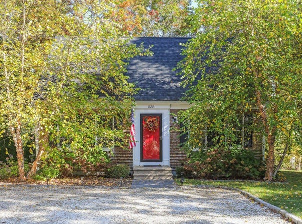 825 Cotuit Road, Mashpee, MA 02649