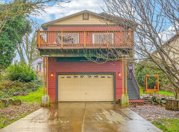 1645 3rd St, ColumbiaCity, OR 97018
