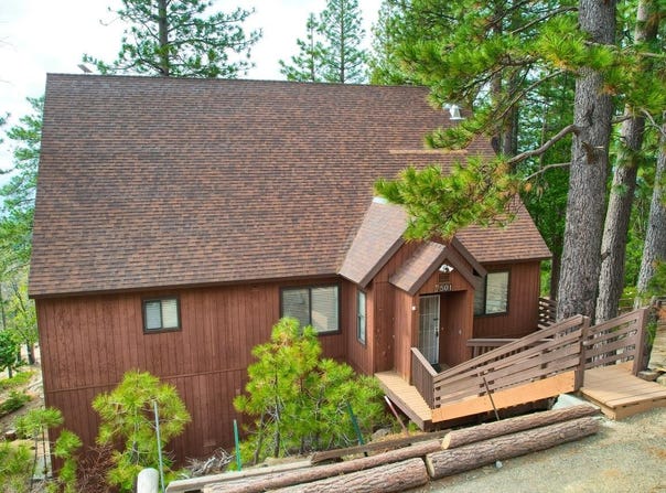 7501 Yosemite Park Way, Yosemite, CA 95389