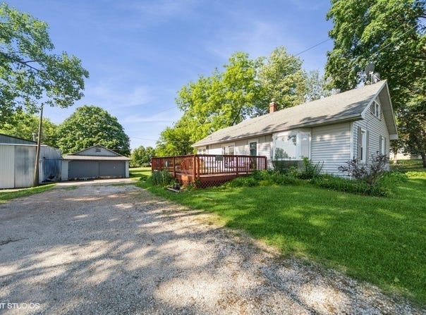1306 E Pleasant Street, Knoxville, IA 50138