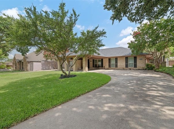 2719 N Surrey Drive, Carrollton, TX 75006