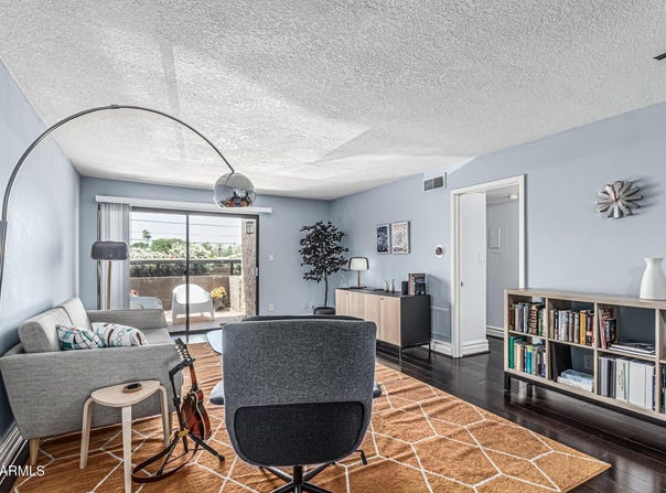 3825 E CAMELBACK Road, Phoenix, AZ 85018